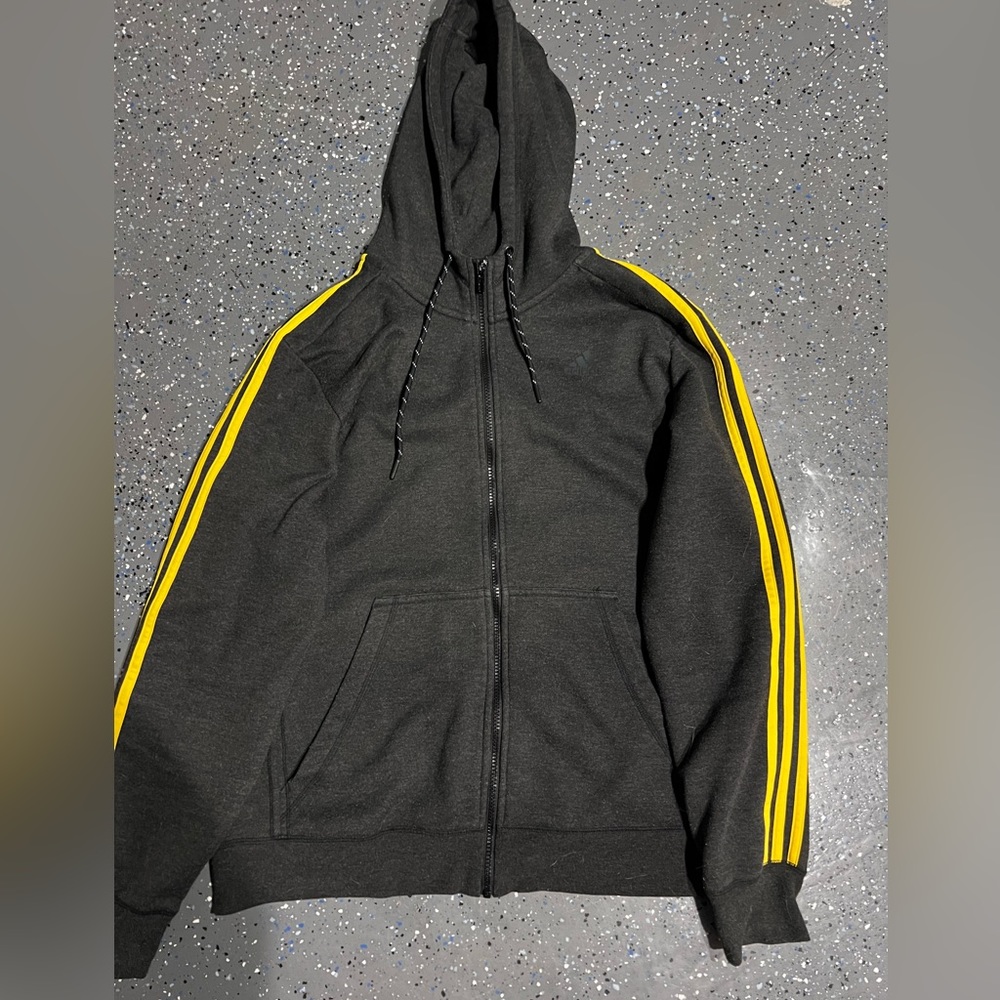 Thicker hoodie, thick material, easy to match with